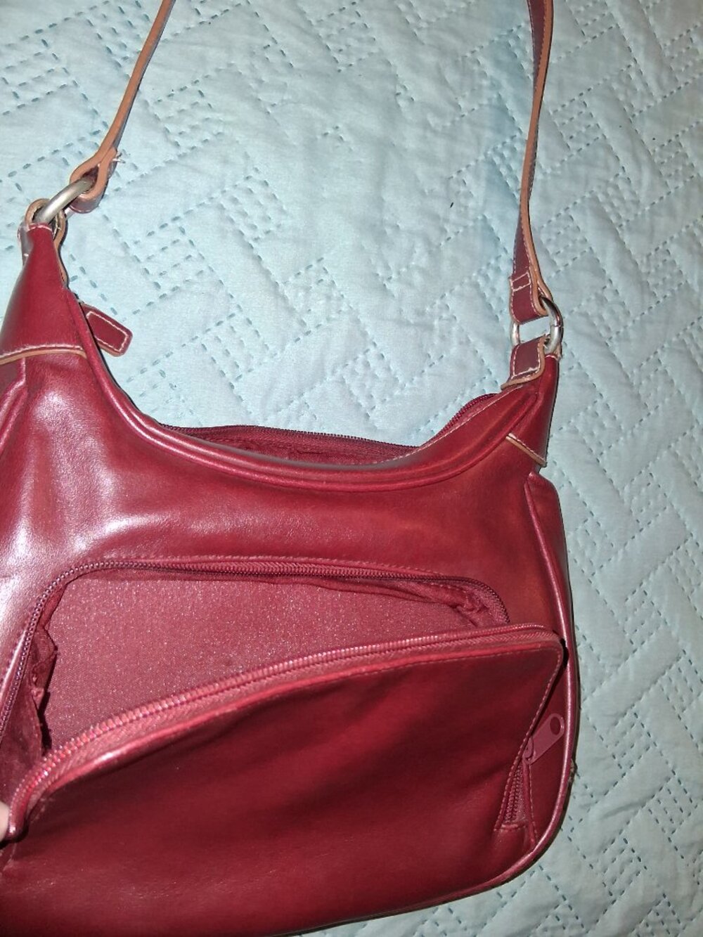 Red Shoulder Bag - Picture 4 of 9